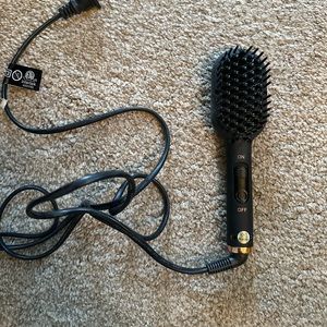 Amika straightening brush mini